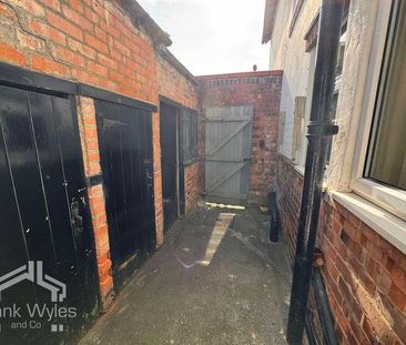 St. Davids Road North, Lytham St. Annes, Lancashire, FY8 - Photo 4