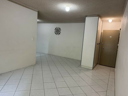 13/99 Canberra Avenue, Griffith ACT, Belconnen - Photo 5