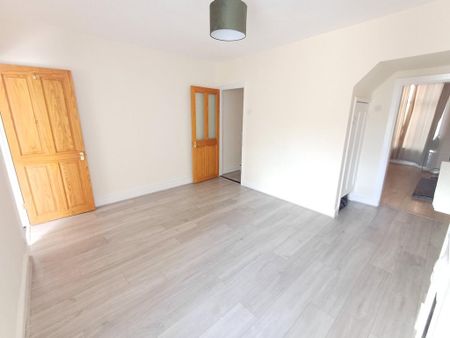 3 bedroom terraced house to rent - Photo 2