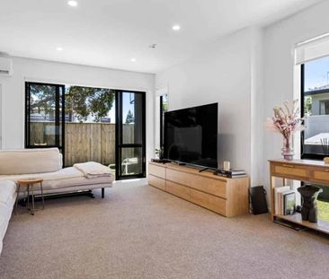 The Difference is ...... - Photo 4