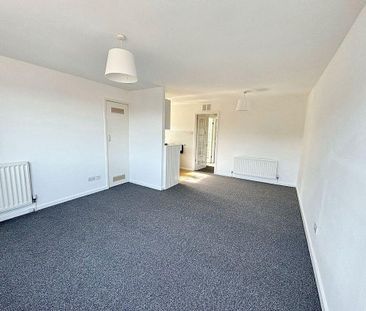 2 bed lower flat to rent in NE16 - Photo 5