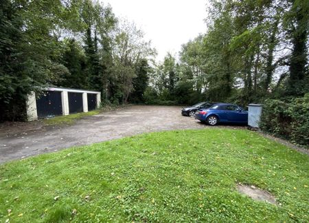 Warwick Road, Olton - Photo 3