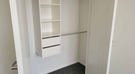 3BR Plus Office/4th BR in Chartwell - Photo 4