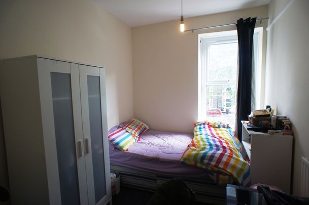 Ruthin Gardens, Cathays - Photo 1
