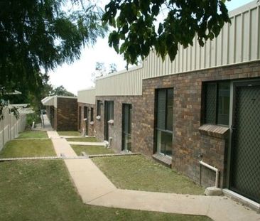 NEAT AND TIDY 2 BEDROOM UNIT AVAILABLE NOW! - Photo 4