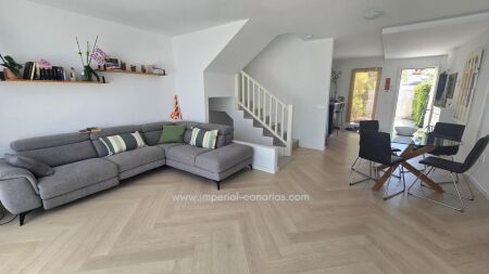 Exclusive, recently renovated and stylishly furnished townhouse in Puerto de la Cruz saisonnier - Photo 1