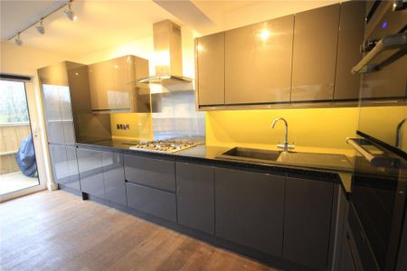 3 bedroom apartment to rent - Photo 5