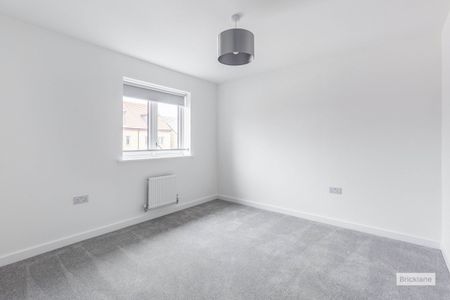 Carnelian Avenue, Wellingborough - Photo 3