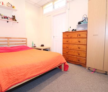 Llanbleddian Gardens, Cathays - Photo 3