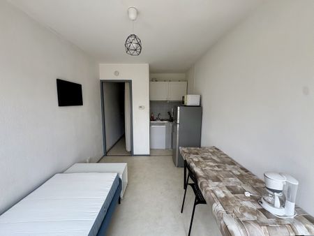 Location Appartement 1 pièce 16m² CLERMONT FERRAND 63100 - Photo 2