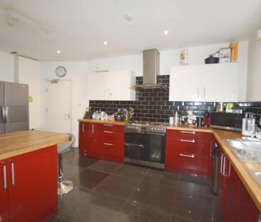 1 bedroom in a house share to rent - Photo 6