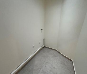 location Appartement T6 DE 179.4m² À PARIS - Photo 4