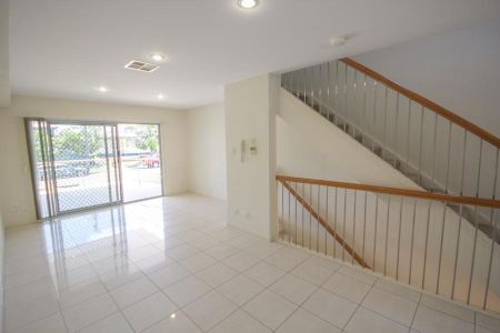 4/11 Pembroke Street, 4152, Carina Qld - Photo 2