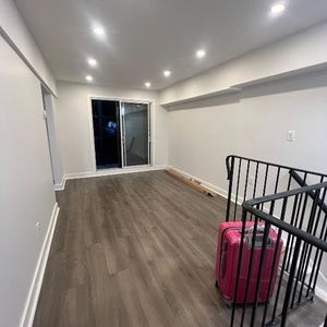 4 1/2 PIERREFONDS SUR 2 ÉTAGES - Photo 2