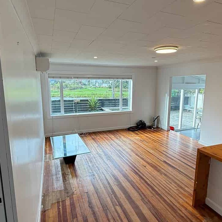 Charming 4BR Family Home in Otaihanga - Photo 1