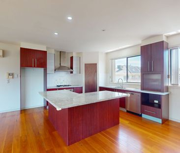 Unbeatable View Residence in a prestigious pocket of Maribyrnong!!! - Photo 2