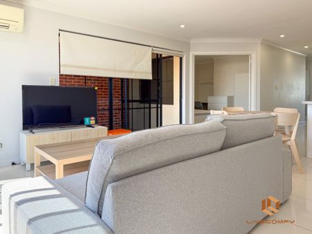 Victoria Park - Photo 3