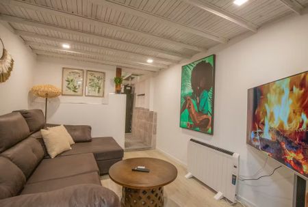 Calle Jesús del Valle, Madrid, Community of Madrid 28004 - Photo 2