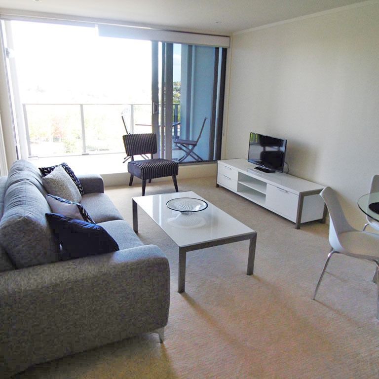 Fully Furnished Home - Photo 1