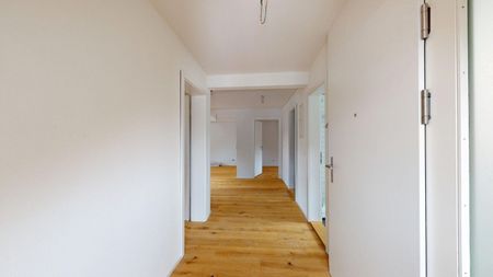 Exklusive Attika-Maisonettewohnung mit privater Dachterrasse im Kreis 10 - Photo 2