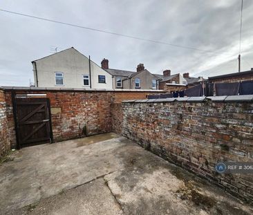 2 bedroom end of terrace house to rent - Photo 6