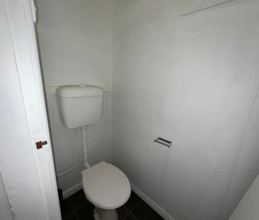 Affordable 2 bedroom house - Photo 5