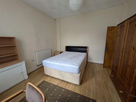 6 bedroom terraced house to rent - Photo 5