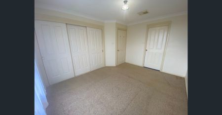 3 BEDROOM HOME LOCATED OXLEY VALE - Photo 3