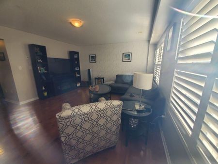 For Lease - 68 Lathbury Street, Brampton, Ontario - Photo 2