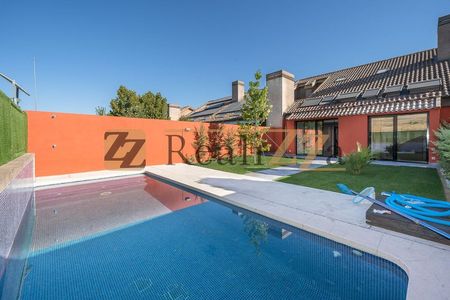 Alquiler de chalet adosado en Paseo Club Deportivo, 2 - Photo 3