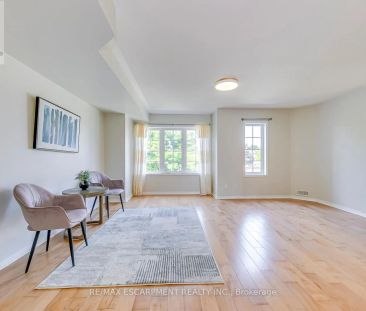 2218 SHADETREE AVENUE W - Photo 2