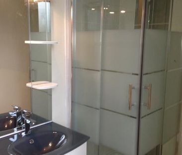 Location Appartement 1 pièce 36m² LYON 3ème - Photo 2