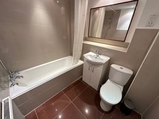 Room in a Shared House, Roxeth Hill, HA2 - Photo 1