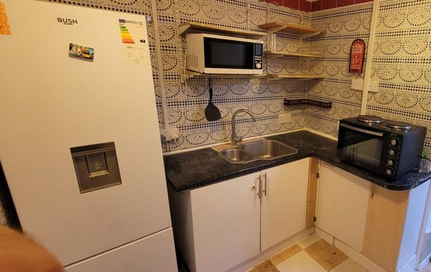 Studio Flat, High Street Harlesden, NW10 - Photo 1