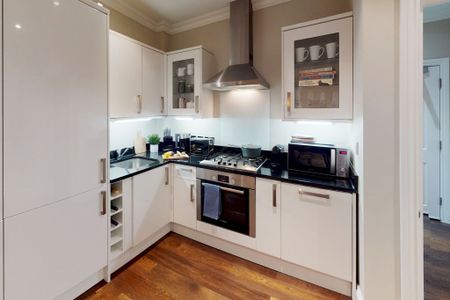 Flat 3, 53-55 Balham Hill, London - Photo 3