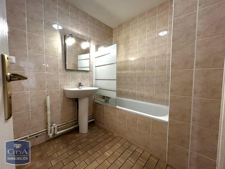 Location Appartement 2 pièces 45m² CAMBRAI 59400 - Photo 3