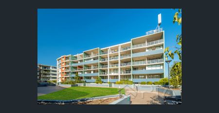 Top Level Spectacular Modern Apartment For Lease Now! - Photo 4