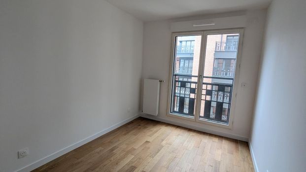 location Appartement T3 DE 64.7m² À COURBEVOIE - Photo 1