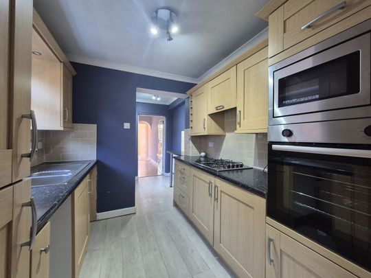 Bloomfield Street North, Halesowen, B63 - Photo 1