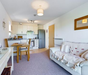 1 bedroom flat to rent - Photo 2