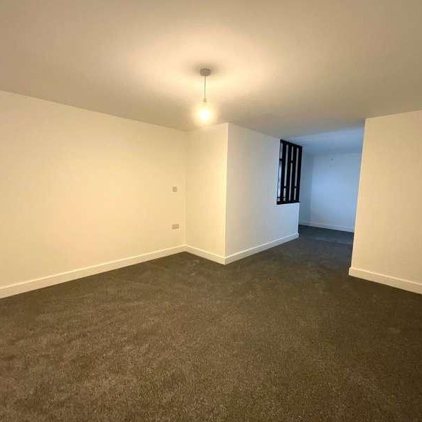 The Old Court House, DN1 - Photo 1