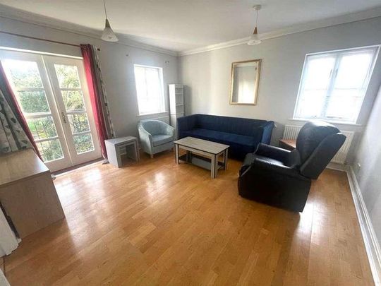 Upton Park, Slough, SL1 - Photo 1