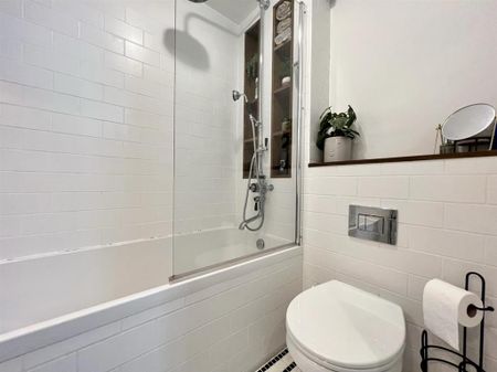 2 bedroom end of terrace house to rent - Photo 2