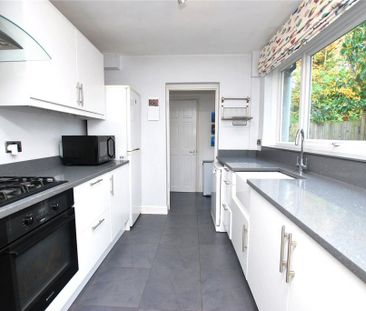 3 bedroom detached house to rent - Photo 3