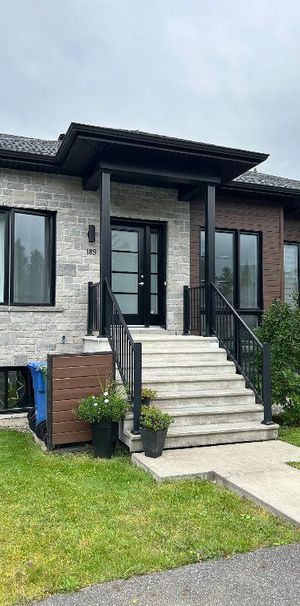 Maison de ville 6 1/2 à louer - Photo 1