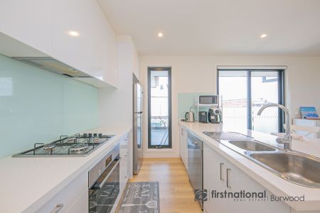 Fully Furnished Quality Living In The Heart of Box Hill North - Photo 3