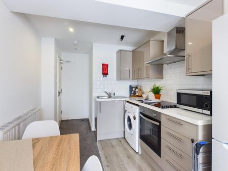 2 bedroom flat to rent - Photo 5