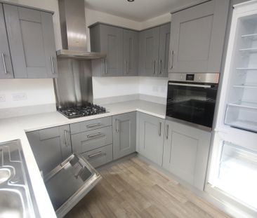 Laurel Crescent, Preston - Photo 5