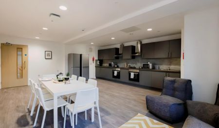 7 Bed Premium En-suite - Photo 3