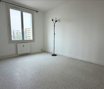 4 pièces - 71,68 m² - 7ème étage - Colocation non autorisée - Photo 4